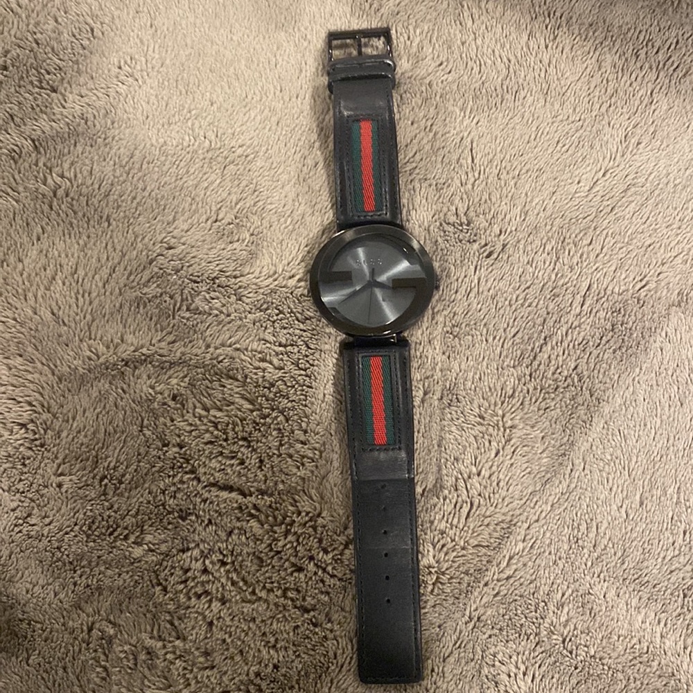 Men’s Gucci Watch - Picture 3 of 3